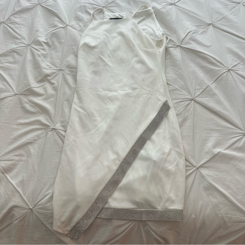BCX White Dress with Elegant Design